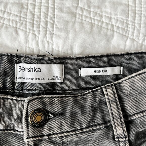 Women's Bershka Denim Jean Shorts High Waist, Black (size USA 2) - Picture 3 of 3